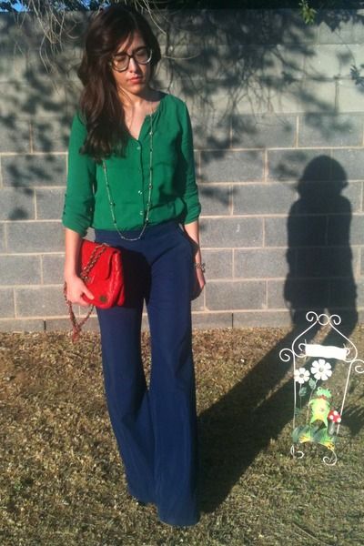 Green Blouse Outfit, Navy Pants Outfit, Green Shirt Outfits, Pants Outfit Work, Emerald Green Blouse, Quilted Purses, Blue Trousers, Old Navy Pants, Blouse Outfit