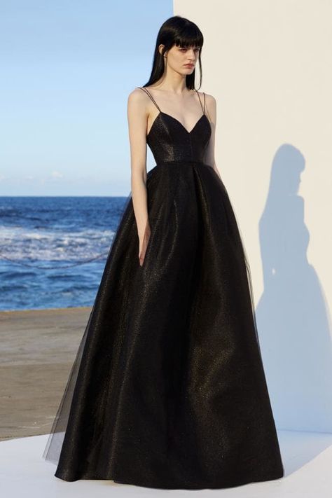 alex perry (australia) Long Party Dresses For Women, Long Party Dresses, Prom Dress Black, Robes D'occasion, 파티 드레스, Prom Long, Alex Perry, Vogue Australia, Maxi Dress Wedding