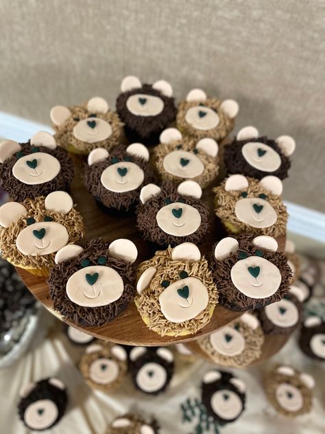 Cupcakes Bear Theme, Bear Pull Apart Cupcakes, Teddy Bear Theme Dessert Table, Beary First Birthday Cupcakes, Beary First Birthday Smash Cake, Bear Themed Cupcakes, Bear Birthday Cupcakes, We Can Bearly Wait Cupcakes, Teddy Bear Cupcakes Ideas