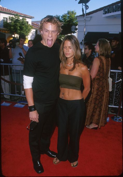 Heath Ledger Last Photo, Heath Ledger Style, 90s Actors Aesthetic, Heath Ledger 90s, Heath Ledger Aesthetic, Heath Ledger Died, Health Ledger, Rhona Mitra, Joker Makeup