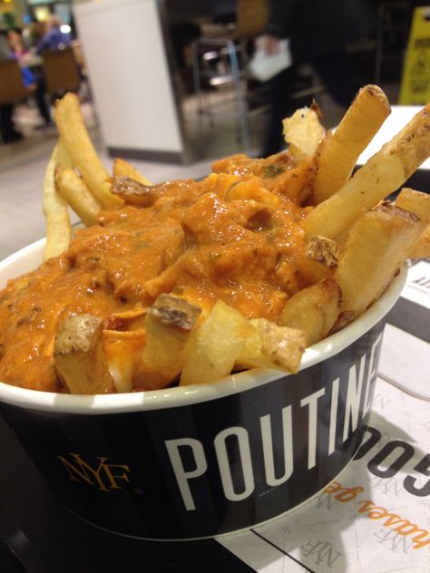 Butter Chicken Poutine from New York Fries! Butter Chicken Poutine, Steak Poutine, New York Fries, Chicken Poutine, Food Cart Ideas, Poutine Fries, Poutine Recipe, Loaded Fries, Cart Ideas