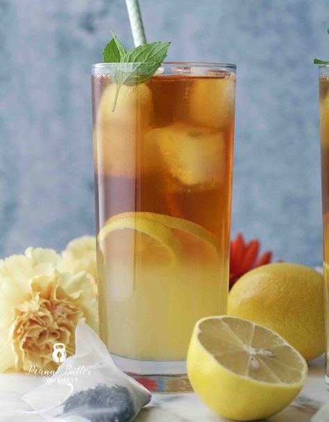 Arnold Palmer Drink Aesthetic, Spiked Arnold Palmer, Arnold Palmer Drink, Alcohol Calories, Carbs List, Vodka Mixes, Christmas Meals, Food Factory, Homemade Cocktails