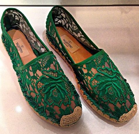 Valentino Valentino Espadrilles, Lace Espadrilles, Only Shoes, Kinds Of Shoes, Shoe Closet, Green Shoes, Green Lace, Shoe Obsession, Shoe Lover