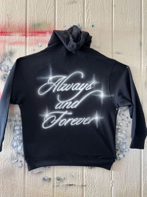 Spray Painted Hoodie, Airbrushed Hoodie, Airbrush Clothing, Air Brush Art, Airbrush Hoodie, Airbrush Tee, Airbrush Clothes, Bike Logos Design, Airbrush Shirts