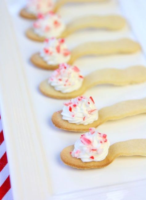 Is This The Most Pornographic Holiday Fail Ever?  - Delish.com Holiday Dessert Recipes Easy, Peppermint Frosting, Peppermint Cookie, Peppermint Recipes, Easy Holiday Desserts, Holiday Dessert Recipes, Peppermint Cookies, Friday Favorites, Cookie Exchange