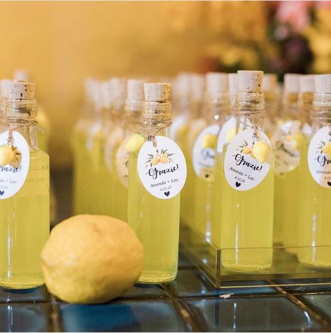 File this under "Wedding Favors Your Guests Won't Toss!" 🍋 Gifting your guests with delicious homemade Limoncello is such a fun idea. Limoncello Favors Mini Bottles, Limoncello Bottles Wedding Favours, Mini Limoncello Bottles, Limoncello Labels Printable Free, Lemoncello Bridal Shower Ideas, Positano Bridal Shower Theme, Limoncello Wedding Favor, Limoncello Party, Lemon Themed Birthday Party