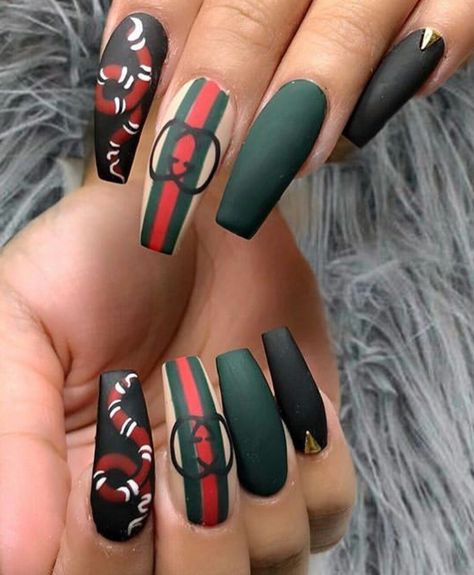 Gucci nails Gucci Nails, Graduation Nails, Coffin Shape Nails, Nails Polish, Luxury Nails, Coffin Nails Designs, Bling Nails, Dope Nails, Nail Shapes