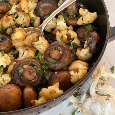 The Best Mushroom, Cauliflower, and Garlic Skillet - ASweetThyme.com Cauliflower And Mushrooms, Easy Fall Recipes, Vegetable Skillet, Garlic Cauliflower, Easy Casserole Dishes, Simple Healthy Recipes, Garlic Recipe, Homemade Chicken Stock, Easy Autumn Recipes