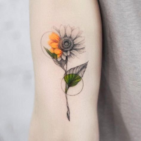 Watercolor Sunflower Tattoo, Pair Tattoos, Beautiful Flower Tattoos, Sunflower Tattoos, Classy Tattoos, Sunflower Tattoo Design, Tattoo Cover-up, Subtle Tattoos, Sunflower Tattoo