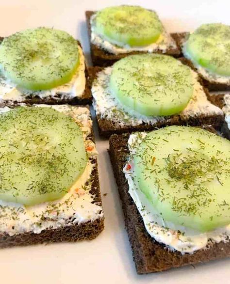 Open Face Cucumber Sandwiches, Pumpernickel Bread Sandwich Ideas, Cucumber Snacks, Party Bread, Keeping On Point, Cucumber Appetizers, Cucumber Tea Sandwiches, Tea Sandwiches Recipes, Appetizer Sandwiches