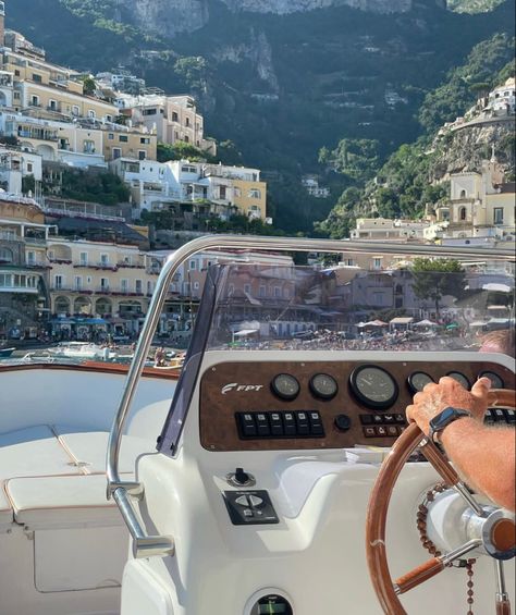 Yacht Aesthetic, Vacation Money, Europe Summer, Future Lifestyle, Italian Summer, Old Money Aesthetic, European Summer, Luxury Yachts, Amalfi Coast