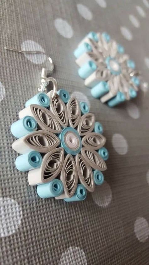 Quilling Mandala, Quilling Necklace, Diy Quilling Crafts, Paper Quilling Earrings, Paper Quilling For Beginners, Paper Quilling Flowers, Paper Quilling Cards, Paper Quilling Jewelry, Quilling Work