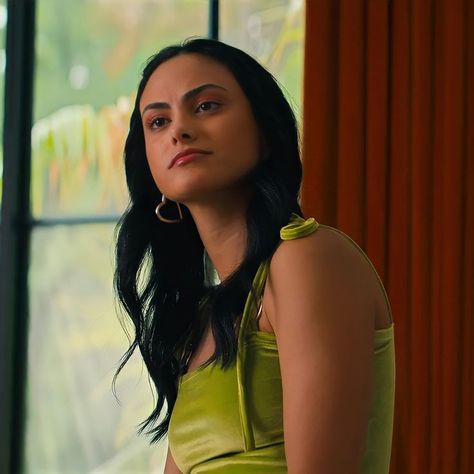 Lucinda Talkalot, Drea Torres, Do Revenge, Camilla Mendes, Cami Mendes, Woman Aesthetic, Camila Mendes, Veronica Lodge, Targaryen Aesthetic