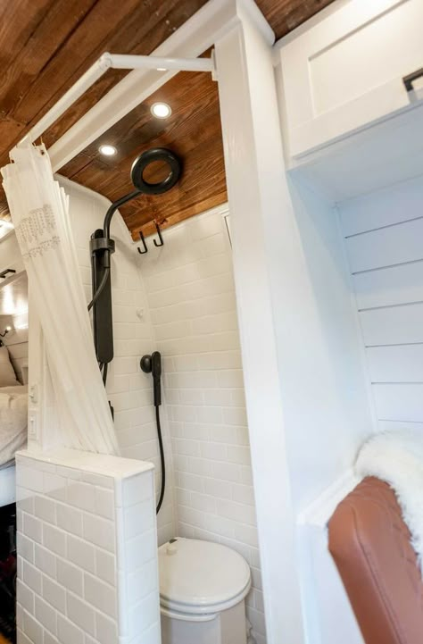 Van Shower Ideas, Camper Shower Ideas, Campervan Bathroom, Van Toilet, Camper Van Shower, Outdoor Shower Ideas, Ducato Camper, Kangoo Camper, Cargo Trailer Camper