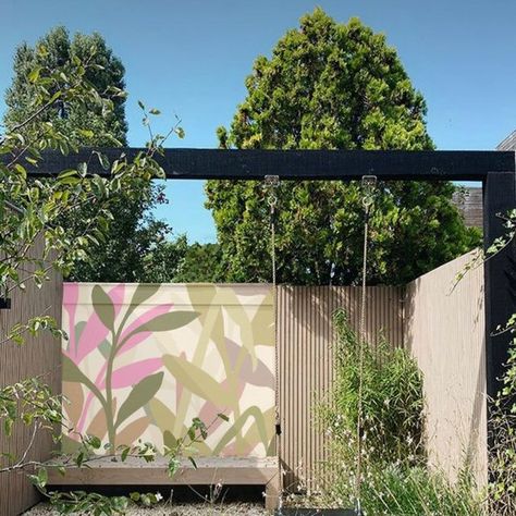 ⌂ Paint Pad Interiors on Instagram: "L e a f y ♡ Loving how this modern garden wall looks now with a lovely hand painted mural ♡🌱 Just in time for spring and time to enjoy some outside space ♡ Please get in touch if you have an outside space you would like to add some colour to ♡ #mockup #outsideart #gardenart #mural #muralwall #gardencolour #muraldesign #muralpainting #moderngarden #outsidespace #outsideliving #springtime #sunnygarden #cumbriabusiness #womeninbusiness #ladypainter ♡ 📷 @depepp Painted Garden Wall, Garage Mural, Hand Painted Mural, White Sharpie, Painted Mural, Outside Living, Mural Design, Mural Painting, Garden Shed