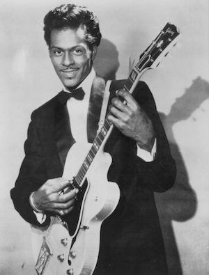 Johnny B Goode, 1950s Music, 80s Icons, 50s Music, Guitar Man, Guitar Room, Pin Up Photos, 60s Music, Chuck Berry