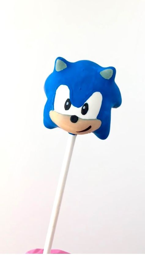 Sonic The Hedgehog Cake Pops, Sonic Cake Pops, Sonic The Hedgehog Cake, Sonic Birthday Cake, Pokemon Birthday Cake, Cake Pop Tutorial, Sonic Cake, Hedgehog Cake, Happy Hedgehog