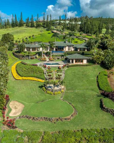 Single-level paradise with incredible views on the 16th fairway // Listed by: Raymond S.F. Chin | Hawaii Life Real Estate Brokers // #luxuryhomemagazine #luxury #home #architecture #design #inspiration #lifestyle #realestate #luxurylife #realtor #ocean #island #beach #tropical #views #hawaii Hawaii Mansion, Coffee Table Magazine, Hawaii Real Estate, Luxury Real Estate Marketing, Hawaii Life, Apartment Garden, Real Estate Broker, Land For Sale, Entrance Gates