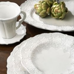 Pretty China, White Dinnerware, China Dishes, Keramik Design, White Dishes, Table Vintage, Italian Ceramics, White Plates, China Patterns