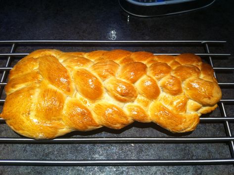 Plaited Bread Recipe, Plait Bread, Paul Hollywood Bread Recipes, Paul Hollywood Bread, Paul Hollywood Recipes, British Baking Show Recipes, British Bake Off Recipes, Bake Off Recipes, Great British Baking Show