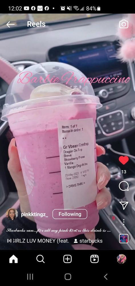 Barbie Starbucks Drink, Barbie Frappuccino Starbucks, Barbie Drink Starbucks, Barbie Frappuccino, Teenage Things, Starbies Drinks, Starbucks Orders, Starbucks Drinks Diy, Secret Starbucks Recipes