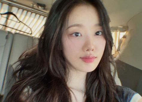 Lee Naeun, My Kind Of Woman, Pretty Makeup, Face Claims, Woman Face, Instagram Update, Role Models, Korean Girl, Kpop Girls