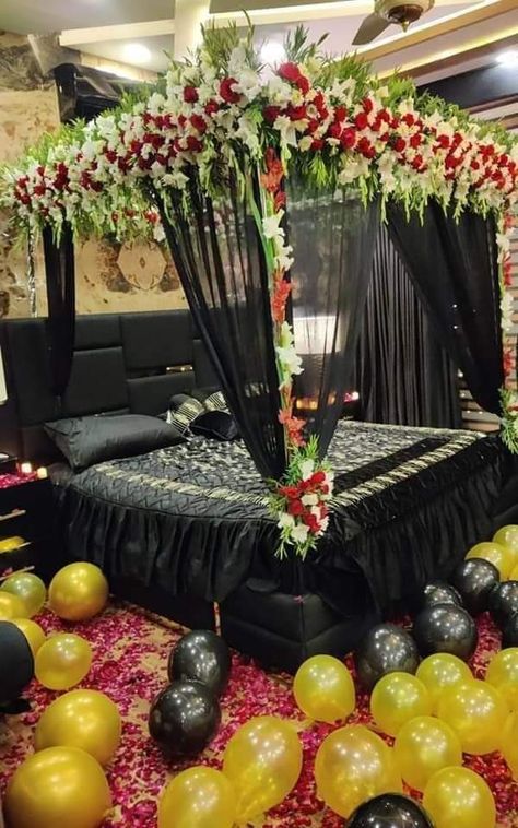 Dulhan Room Decoration, Marriage Room Decoration, Modern Country Decor Living Room, Bridal Room Decor, Wedding Night Room Decorations, Dorm Door Decorations, Modern Country Decor, Rooms Decoration, Romantic Room Decoration