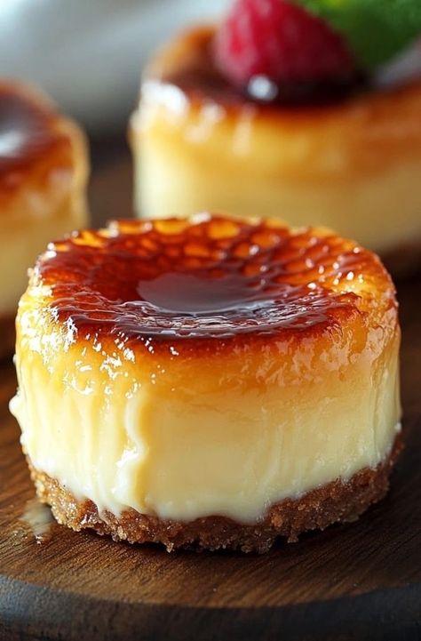 Mouthwatering Recipes | Irresistible Mini Crème Brûlée Cheesecakes | Facebook Individual Creme Brulee, Creme Brulee Mini Cheesecakes, Creme Brulee Christmas, Savory Mini Cheesecakes, Mini Creme Brulee Cheesecake, Mini Creme Brulee, Mini Crème Brûlée Cheesecakes, Christmas Mini Cheesecakes, Cream Brûlée Cheesecake