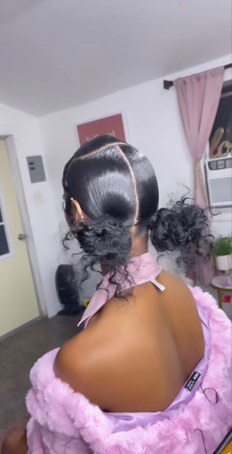 Slick Back Swoop Ponytail Curly, Low Space Buns Black Women, Fire Hairstyles, Laid Edges, Cute Ponytail Hairstyles, Low Ponytail Hairstyles, Twa Hairstyles, Weave Ponytail Hairstyles, Sleek Ponytail Hairstyles