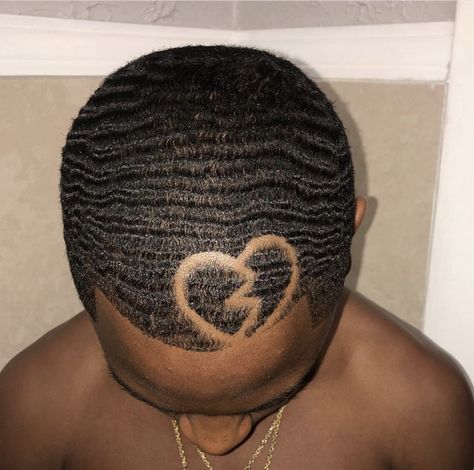 360 Waves Haircut, Haircuts For Black Men, 360 Waves Hair, Black Haircut Styles, Waves Hairstyle Men, Low Taper Fade Haircut, Fade Haircut Styles, Black Boys Haircuts, Black Hair Cuts