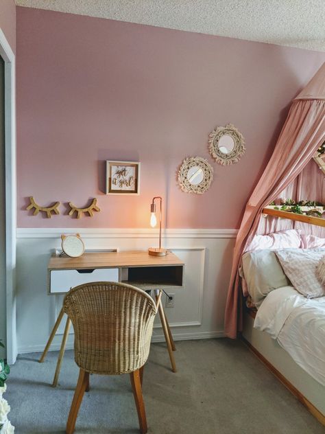 Pink Chair Rail, Half Pink Half White Wall, Wainscoting Girls Bedroom, Half Pink Wall, Pink Wainscoting, Stair Shelf, Dusty Pink Bedroom, Pink Bedroom Walls, Wainscoting Bedroom