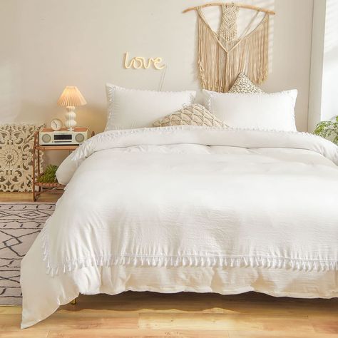 #bedroom #bedding #boho #home #white Farmhouse Duvet Cover, Bedroom Decor For Couples Romantic, Farmhouse Duvet, Boho Chic Bedding, Vintage Duvet, Boho Duvet Cover, White Bed Set, Boho Duvet, Romantic Bedroom Decor