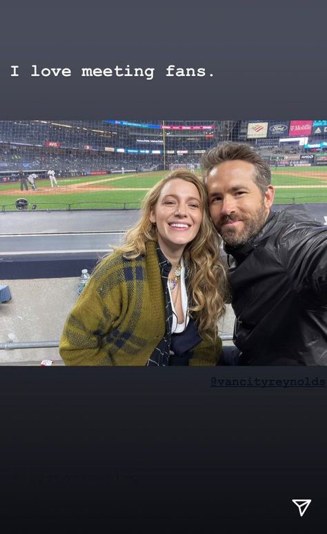 Ryan Reynolds Funny Tweets, Ryan Reynolds Funny, Blake Lively And Ryan Reynolds, Blake Lively Ryan Reynolds, Yankees Game, Blake And Ryan, Family Funny, Layered Shirts, Celebrities Humor