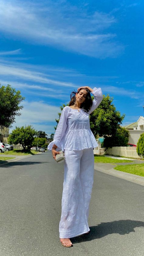 arpitachawlaa on Instagram: Wait till the end to see the showstopper dress 👸 —————— @hls_handcraftedculture making my summer better with Serenity clothing 🤍… White Short Kurti Outfit, Short Kurti And Plazo, White Short Kurti, White Indian Outfit, Showstopper Dress, Desi Love, Short Kurti, Short Dresses Casual, My Summer