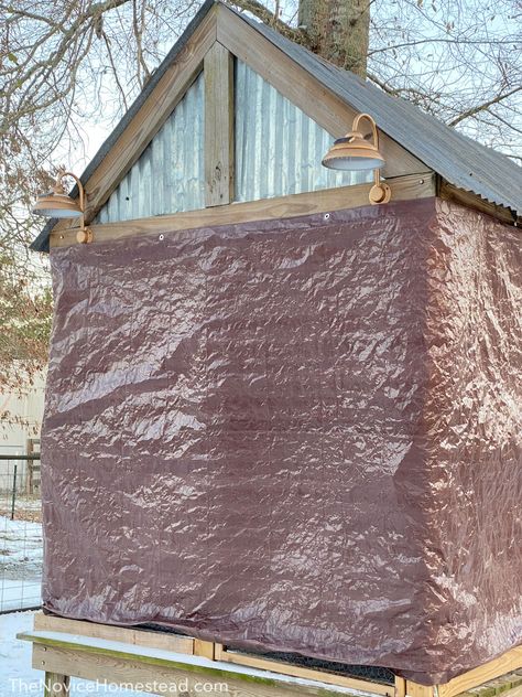 Chicken Coop For Cold Climates, Insulating Chicken Coop, Chicken Shelter From Rain, Insulate Chicken Coop, Winterize Chicken Run, How To Winterize Chicken Coop, Chicken Coop Insulation Ideas, Cold Weather Chicken Coop, Winterize Chicken Coop