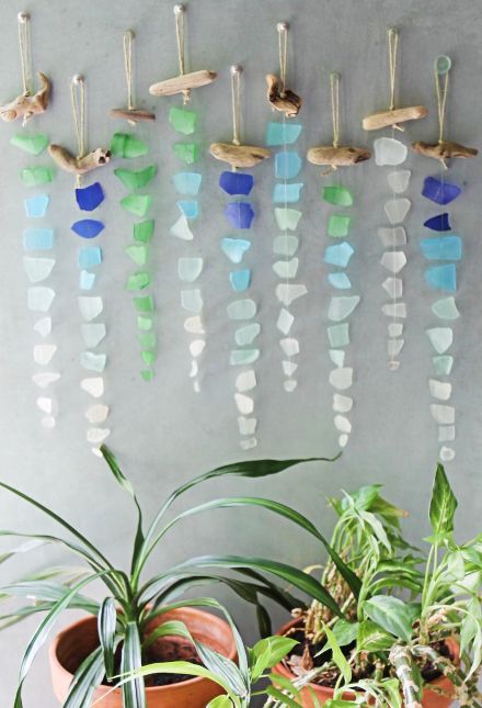 Sea Glass Chimes & Suncatchers that Bring an Oceanic Vibe to the Home. Lovely Hangings Made with Sea Glass. Featured on Completely Coastal. Seaglass Suncatcher Diy, Sea Glass Decor Diy, Sea Glass Wind Chimes Diy, Glass Windchimes Diy, Sea Glass Art Projects How To Make, Beach Glass Wind Chimes, Sea Glass Hanging Art, Diy Sea Glass Wind Chime, Seaglass Windchime Diy