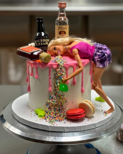 Hair Cake Ideas, Drunk Barbie Cake 18th, Drunk Birthday Cake, Drunk Barbie Cake 21st, Drunk Barbie Cake, Alcohol Cake, Doll Birthday Cake, Barbie Birthday Cake, Bad Barbie