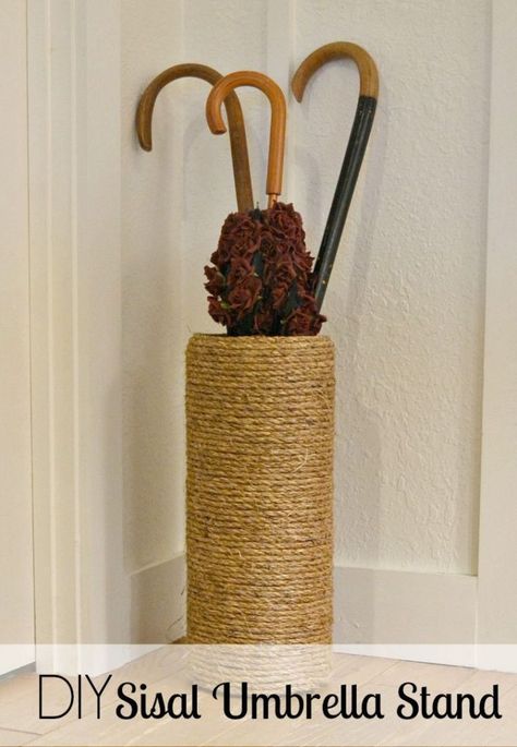 Umbrella Stands That Make Rainy Days Feel Beautiful Diy Umbrella, Outdoor Umbrella Stand, Diy Swimming Pool, Diy Entryway, Jute Crafts, Ideas Hogar, Umbrella Holder, Ideas Casa, Rope Crafts