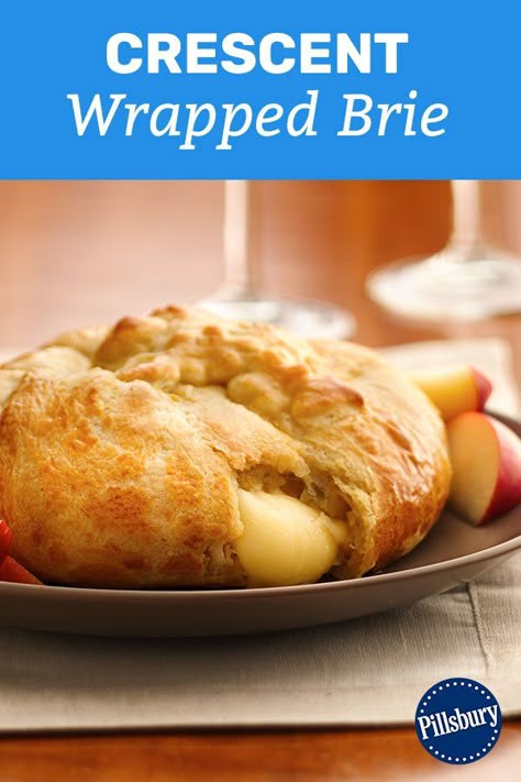 Crescent Roll And Brie Appetizers, Pillsbury Brie Appetizers, Crescent Baked Brie, Brie Pillsbury Crescent Rolls, Brie And Crescent Roll Recipe, Brie In Crescent Roll Baked, Easter Brie Appetizer, Crescent Roll Baked Brie, Baked Brie In Crescent Dough