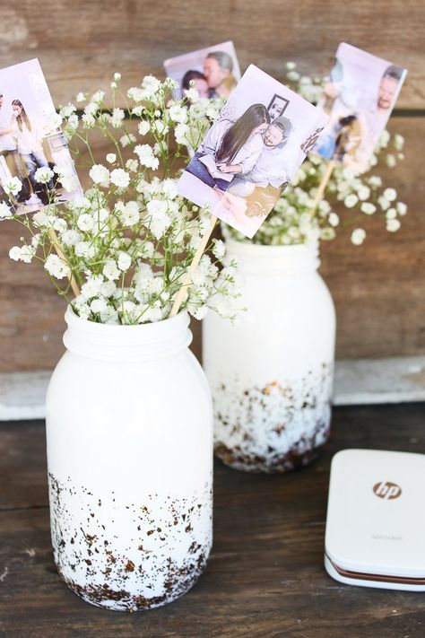 Bridal Shower Centerpieces Diy, Picture Centerpieces, Centerpieces For Weddings, Wedding Centerpiece Ideas, Wedding Centerpieces Mason Jars, Bridal Shower Inspo, Bridal Shower Decorations Diy, Couple Wedding Shower, Bridal Shower Planning