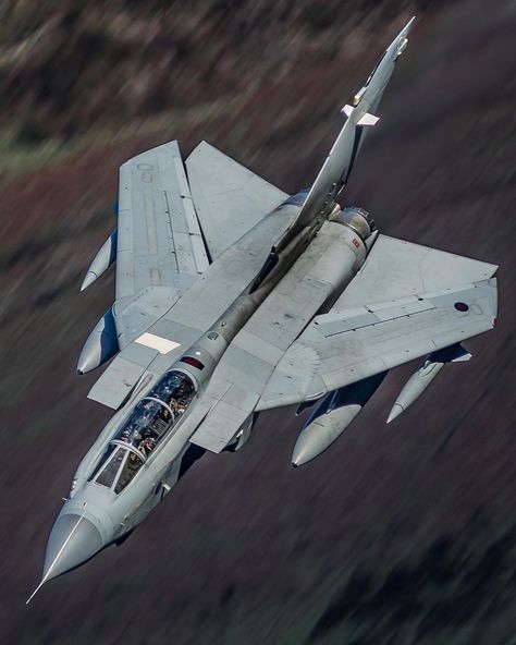 #aircraft #machloop #tornadogr4 #panavia #northwalestagram #aviation # Fighter Planes Art, Fighter Planes Jets, Panavia Tornado, Jet Fighter Pilot, Stealth Aircraft, Airplane Fighter, Air Fighter, Military Pictures, Navy Aircraft