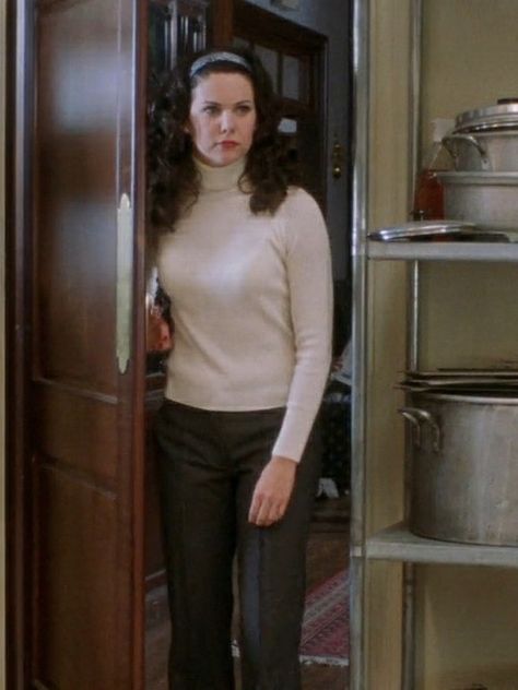 Lorelai Gilmore Formal Outfits, Lorelai Gilmore Business Outfits, Lorelai Work Outfits, Lauren Graham Outfits, Laurelai Gilmore Outfits, Lorelei Gilmore Work Outfits, Loralie Gilmore Outfits Aesthetic, Lorelei Gilmore Outfits Season 1, Loralie Gilmore Work Outfits