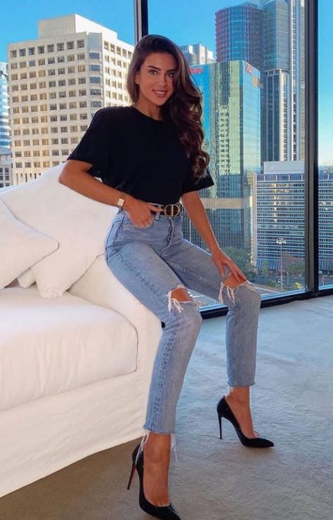 Mode Gossip Girl, Trendy Date Night Outfit, Mom Jeans Outfit, Mode Zara, Looks Style, Elegant Outfit, Night Outfits, Outfits Casuales, Ootd Fashion