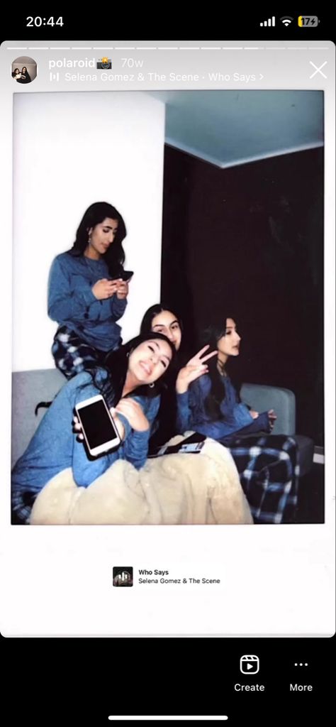 Sleepover Instagram Stories, Polaroid Instagram Story, Friends Polaroid, Cute Polaroid, Polaroid Ideas, Ideas With Friends, Instagram Story Post, Matching Pyjamas, Pyjama Party