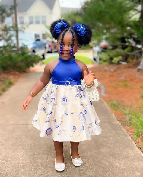 Lace Style For Children, Children Ankara Styles, African Dresses For Kids Daughters, Pretty Dresses For Kids, Fancy Short Dresses, Baby Clothes Girl Dresses, African Dresses For Kids, Baby Girl Dress Patterns, African Inspired Clothing