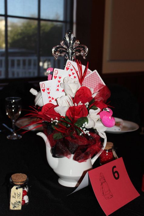 Centerpieces for Queen of Hearts Quince Queen Of Hearts Centerpiece, Queen Of Hearts Theme Quince, Queen Of Hearts Centerpiece Ideas, Queen Of Hearts Sweet 16 Theme, Queen Of Hearts Quince, Queen Of Hearts Sweet 16, Queen Of Hearts Party Theme, Queen Of Hearts Quinceanera Theme, Queen Of Hearts Garden