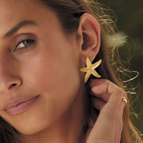 The Siesta Gold earring by @armsofeve has been a favourite this season🤩 Back in store and online ! #siestagoldearring #armsofeve #jewellery Large Stud Earrings, Italian Holiday, Starfish Earrings, Style Français, Basic Jewelry, July Birthstone Jewelry, August Birthstone Jewelry, Jewelry Ring Box, Pearl Jewellery Earrings