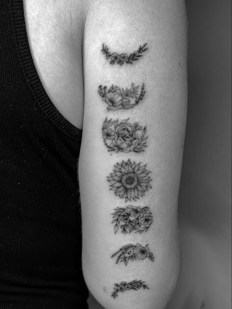 Her sister designed this for her! Floral moon phases, fineline tattoo. Floral Moon Phases, Sunflower Moon, Moon Phases Tattoo, Fineline Tattoo, Floral Moon, Moon Phases, I Tattoo, Tattoo Ideas, Sunflower