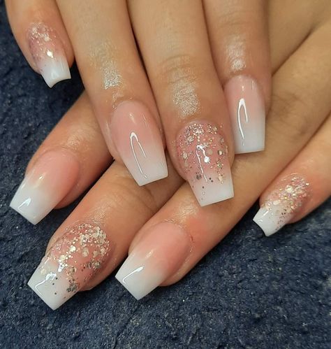 Baby Boomer con un toque de glitter 🥰⚘ Babyboomer Nails Glitter Art Designs, Glitter Baby Boomer Nails, Baby Boomer Nails Glitter, Baby Boomer Nails With Design, Baby Boomer Nails Decoradas, Baby Boomer Nails Color, Cheetah Nail Art, Baby Boomers Nails, Pink Glitter Nails