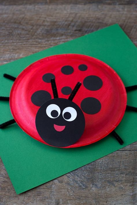 Paper Plate Crafts For Kids, Insect Crafts, Ladybug Crafts, Spring Crafts For Kids, Summer Crafts For Kids, Animal Crafts For Kids, Lady Bugs, Daycare Crafts, Paper Plate Crafts